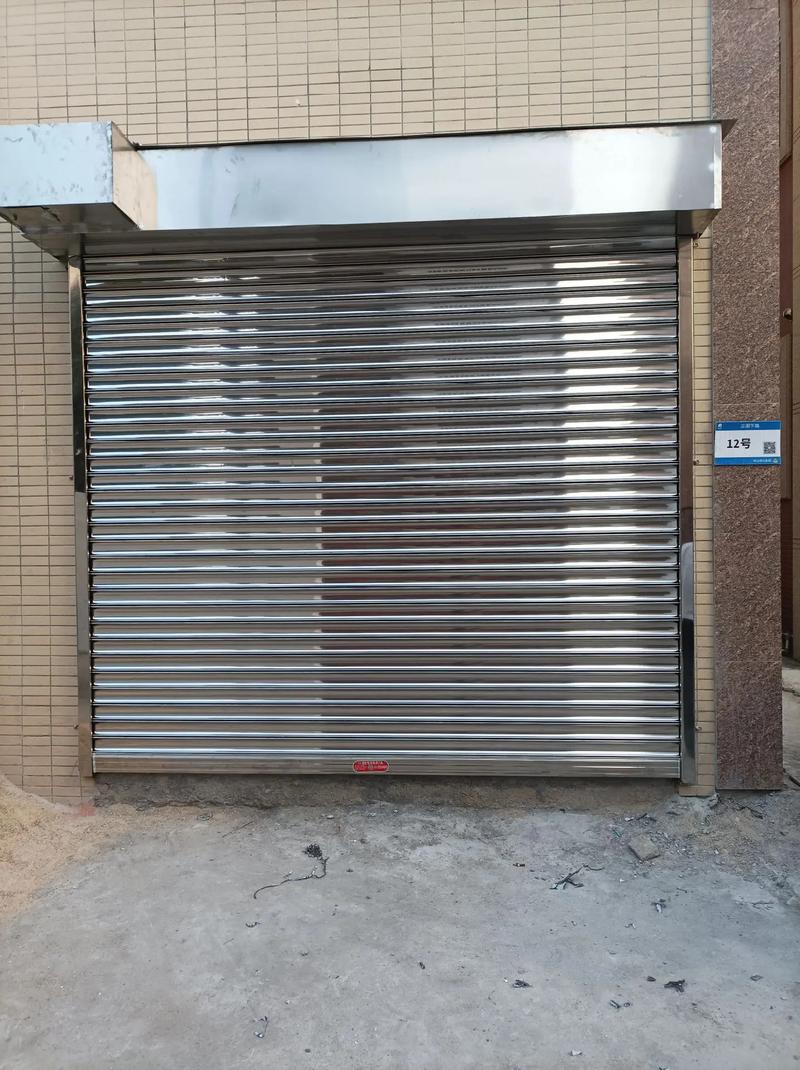不銹鋼卷閘反裝案例#施工現(xiàn)場(chǎng)實(shí)拍 #電動(dòng)卷閘門 #支持定做各
